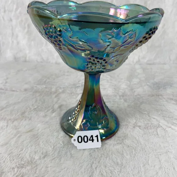 Vintage Indiana Glass Iridescent Blue Harvest Grapes 1960's carnival glass dish - Picture 9 of 9